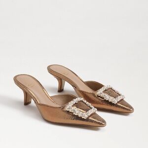 Women’s SAM EDELMAN Brit Luster Kitten Heel- Deep gold metallic. Size 6
